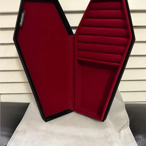 Killstar Black Velvet Casket Jewelry Box with Embroidered Silver Bat - Picture 3 of 6